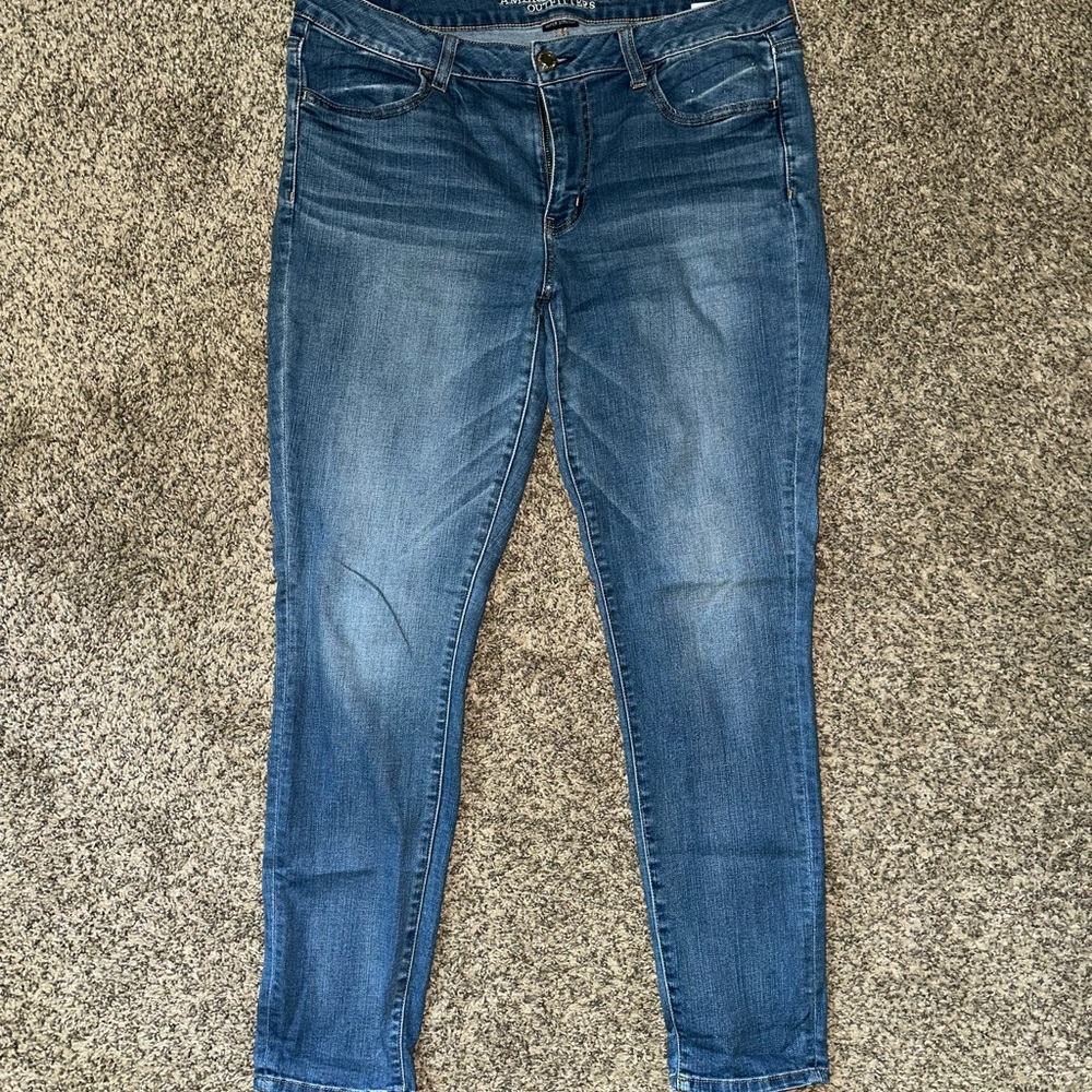 American Eagle Blue Skinny Jeans with Gradient Wash